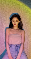 周洁琼俏皮可爱礼裙衣牛仔裤穿搭写真美照