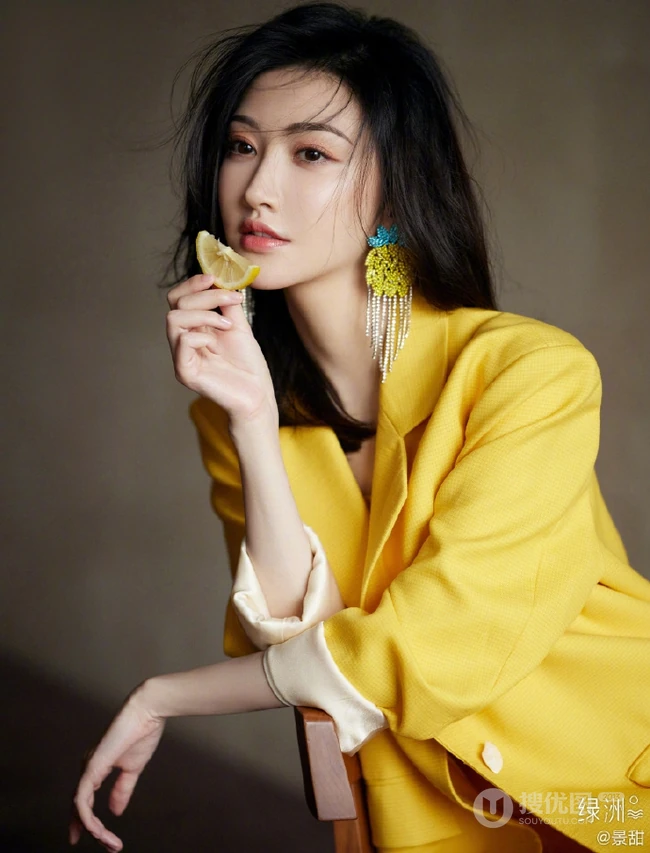 景甜气质优雅yellow 黄西服连衣裙套装着身甜美写真照片