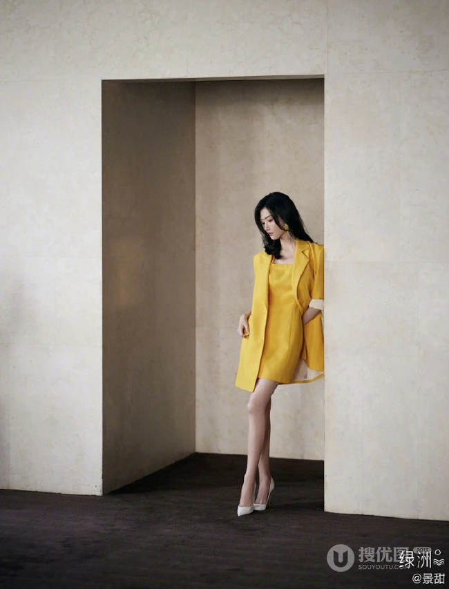景甜气质优雅yellow 黄西服连衣裙套装着身甜美写真照片