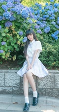 小脸蛋女生Shika小鹿鹿礼裙白衣牛仔短裤穿搭户外清新写真照片