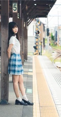 小脸蛋女生Shika小鹿鹿礼裙白衣牛仔短裤穿搭户外清新写真照片