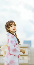 小脸蛋女生Shika小鹿鹿礼裙白衣牛仔短裤穿搭户外清新写真照片