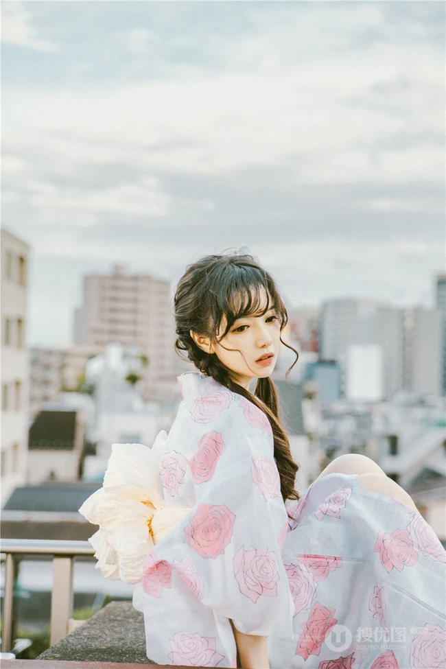 小脸蛋女生Shika小鹿鹿礼裙白衣牛仔短裤穿搭户外清新写真照片