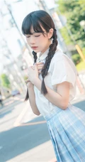 小脸蛋女生Shika小鹿鹿礼裙白衣牛仔短裤穿搭户外清新写真照片