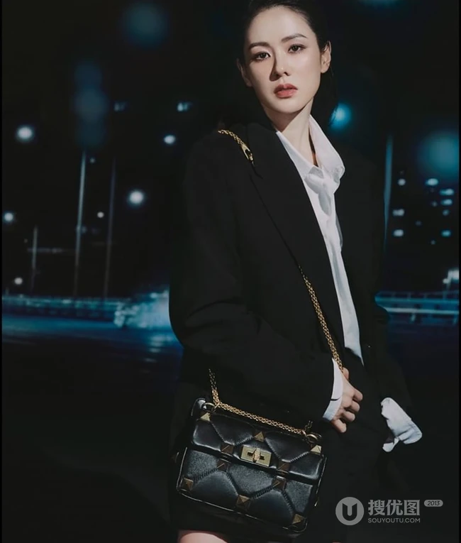韩国女星孙艺珍多套都市穿搭显酷飒气质写真美照