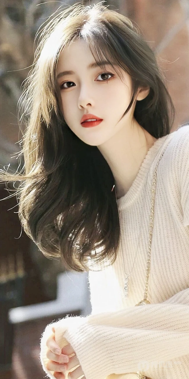 高颜值甜美白色针织衫长发美少女高清手机壁纸图片