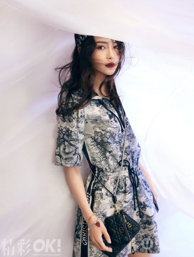 Angelababy清新动人民族风穿搭登精彩Ok杂志写真图片