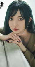 郑乃馨卡其色纽扣时尚紧身裙靓丽清新写真图片