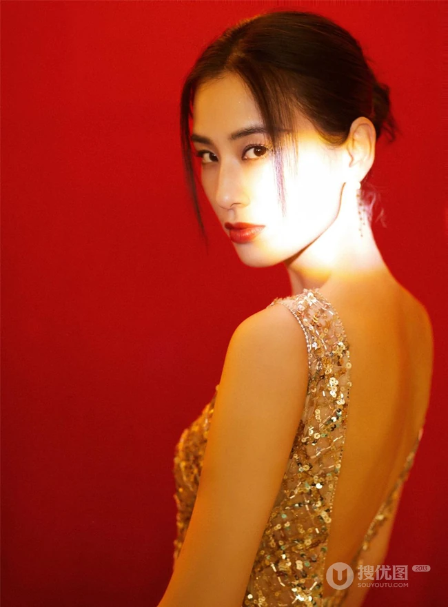 黄圣依buling闪亮V领露背装礼服穿着气质写真照片