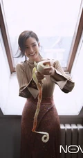 李冰冰百变春装穿搭笑颜明媚登杂志写真图片