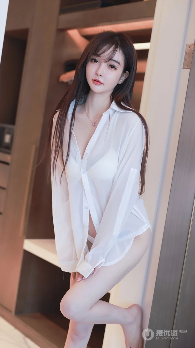 衬衫女孩魅力，透视装衬衫内衣长发美腿美女南初妹妹手机壁纸图片