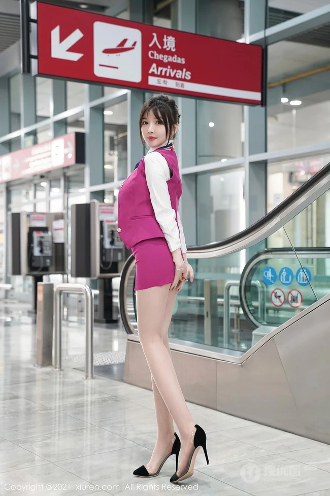 机场偶遇气质女生空姐制服装袜装女生糯美子MINIbabe气质写真套图