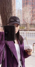 宋茜酷靓休闲装穿搭街拍写真图片