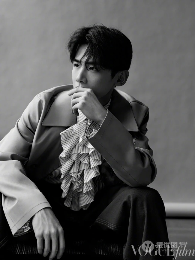 白敬亭VogueFilm杂志帅气写真照片