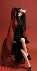 杨幂红色激情穿搭杂志写真照片