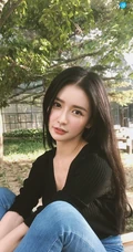蔡卓宜紧身牛仔裤系列显气质匀称身形曲线生活照写真图片