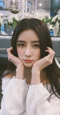 蔡卓宜紧身牛仔裤系列显气质匀称身形曲线生活照写真图片