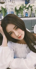 蔡卓宜紧身牛仔裤系列显气质匀称身形曲线生活照写真图片