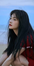 周洁琼复古清新红裙着身户外海边写真照片