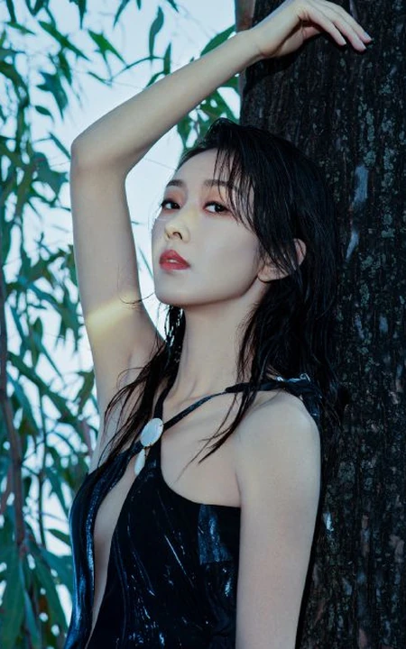 女生宣璐气质优雅户外森系柔美时尚动人写真照片