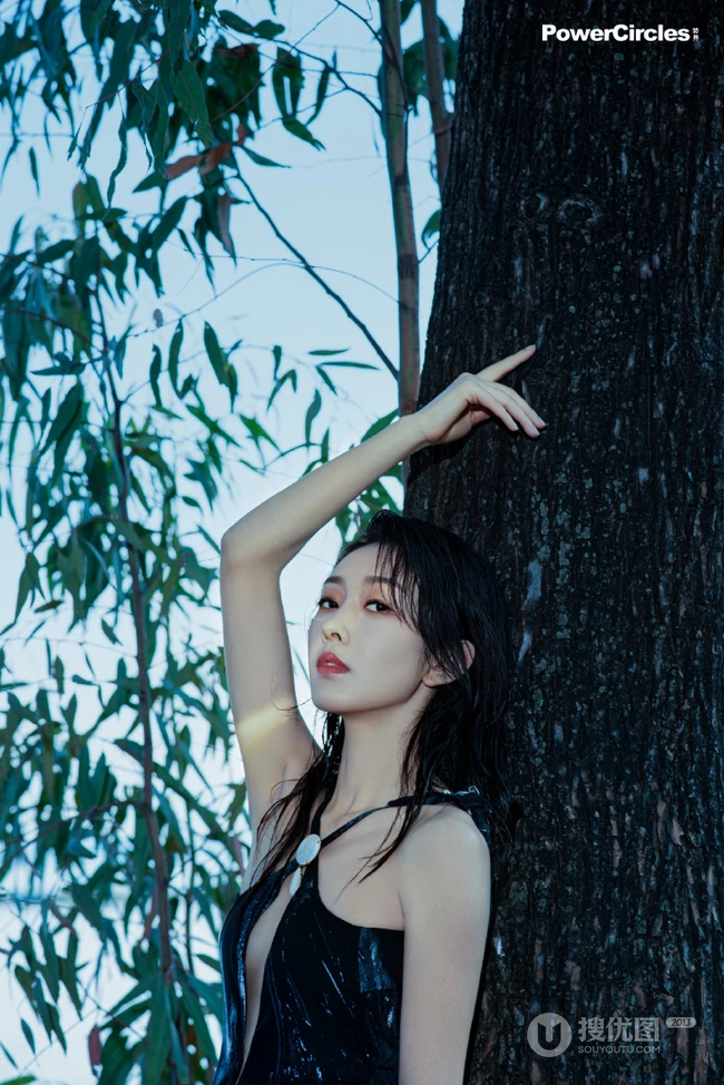 女生宣璐气质优雅户外森系柔美时尚动人写真照片
