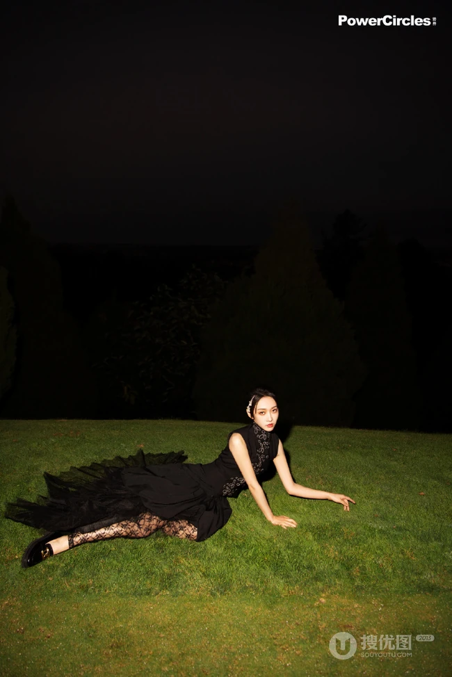 女生宣璐气质优雅户外森系柔美时尚动人写真照片