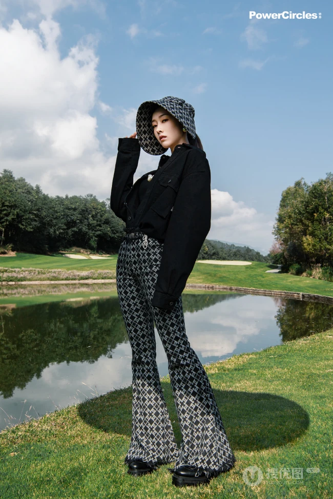 女生宣璐气质优雅户外森系柔美时尚动人写真照片