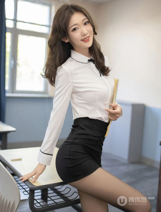 窈窕淑女，君子好逑，气质时尚女生教师白衫黑裙制服袜装教室教课写真套图