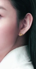 邱淑贞女儿沈月ELLE杂志最新写真，笑容甜美，可爱动人