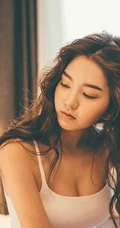 韩国女生乐采垠气质紧身肩带背心，运动衣裤生活照写真照片