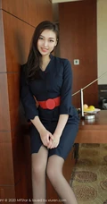长发气质微胖身材凹凸有致女生郑颖姗气质深袜空乘制服办公室写真图片