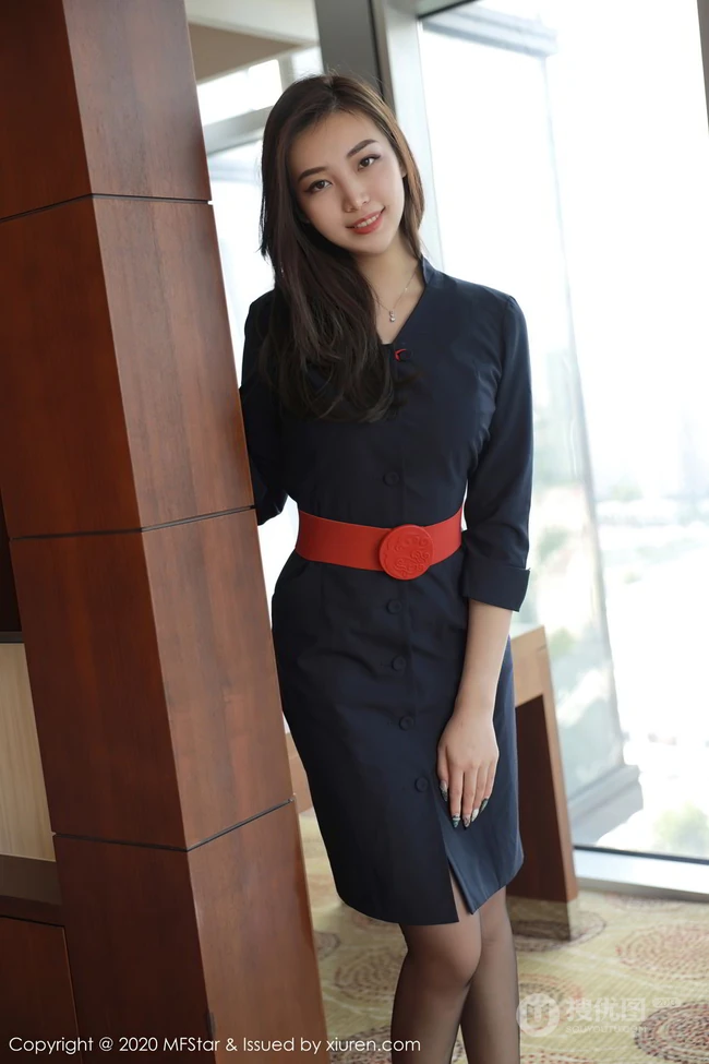 长发气质微胖身材凹凸有致女生郑颖姗气质深袜空乘制服办公室写真图片