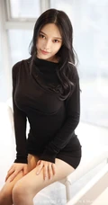 独特轻熟魅力，气质女生唐琪儿黑色连衣裙、家居服系列高清室内写真套图