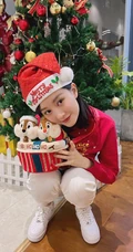 乔欣圣诞衣帽穿着可爱五连拍美照