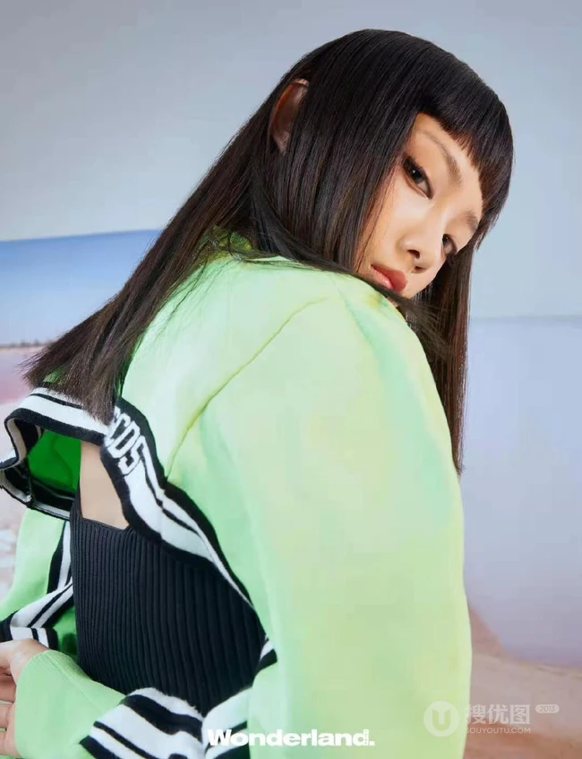 黑龙江籍舞蹈生少女吴佳怡齐刘海发型清新清新写真美照