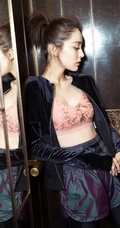 古力娜扎短马尾辫，紧身背心，运动短裤穿搭化身拳击宝贝写真照片