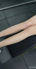 肤白貌美，线条感修长，健身房里精选运动女生轻熟Laura苏雨彤高清套图