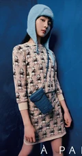 黄多多俏皮可爱雀斑妆，搭配多套复古摩登时尚服饰，少女心满满写真照