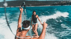美丽的海滩风景，冲浪的欧美型男美女高清壁纸合集