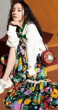 杨幂2021&ldquo;天真有邪&rdquo;主题最新杂志写真照片