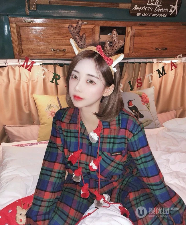 动人的齐肩遮耳微卷短发漂亮少女清新动人生活照写真图片参考 第6张