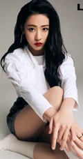 SNH48女生成员孙芮行时尚，魅力，优雅写真照片
