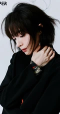 胡冰卿酷美高冷时尚黑色系穿衣风格登电子杂志封面写真照