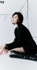 胡冰卿酷美高冷时尚黑色系穿衣风格登电子杂志封面写真照
