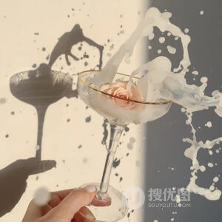 水 杯子 玫瑰花 刹那间的美感 好看有创意的静止镜头摄影QQ头像图片