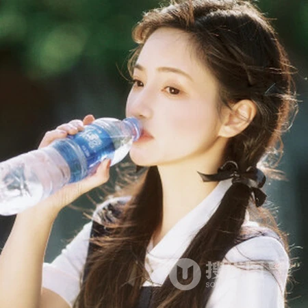 清新，清纯，简单干净的马尾辫女生，湿发少女唯美好看真人微信头像图片