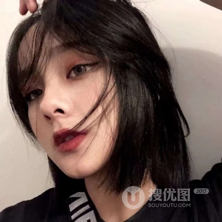 12张时尚靓丽的90后女生真人网图女生微信头像图片