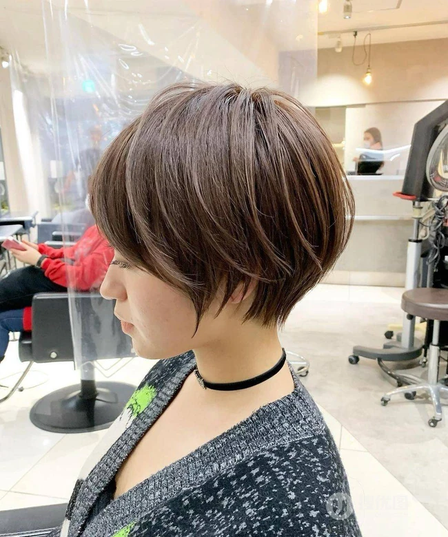 2021最新14款既洋气又减龄的时尚好看短发女生造型发型图片对比参考 第2张