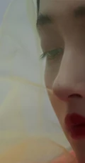 油画少女的静谧时光，关晓彤暗黑公主风格杂志写真图片