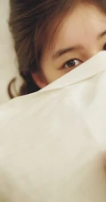 日本女演员、平面模特新木优子气质肩带睡裙室内浴室，室内写真图片